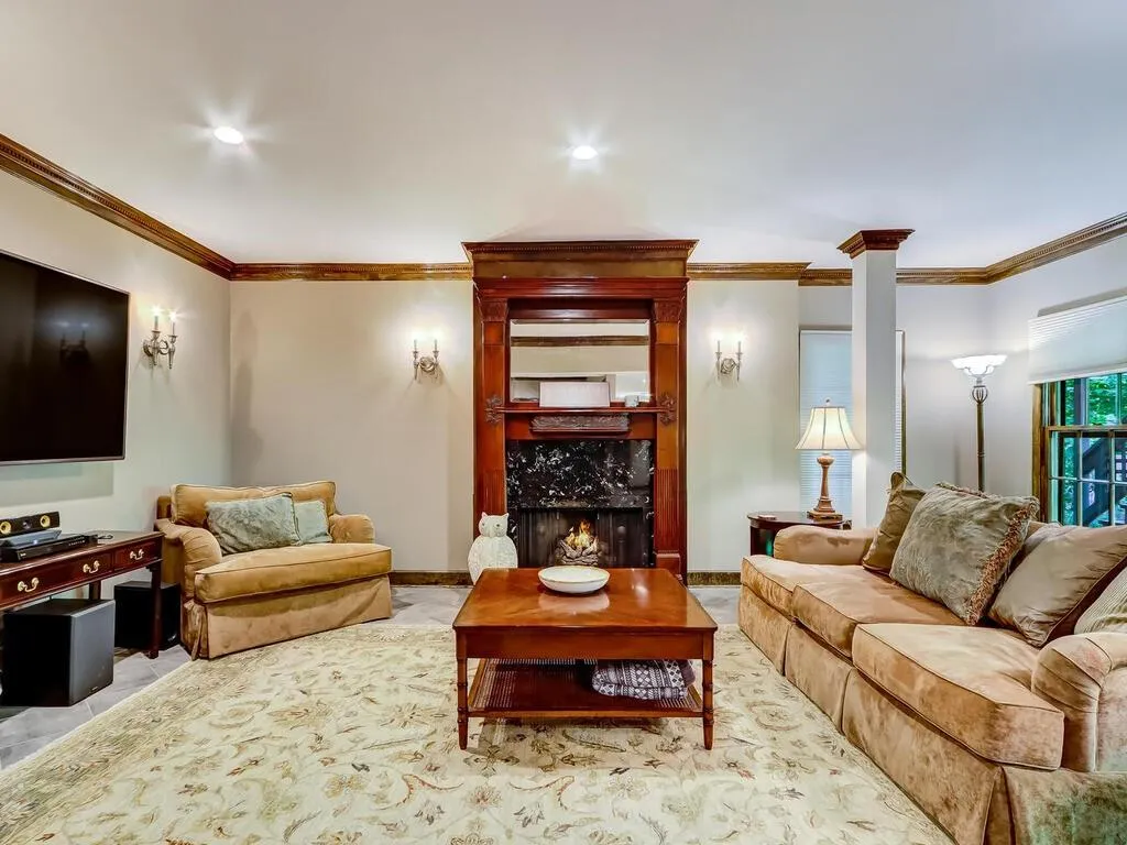 9460 Huntcliff Trce, Sandy Springs, Georgia 30350, 6 Bedrooms Bedrooms, ,4 BathroomsBathrooms,Residential,Sold,9460 Huntcliff Trce,6876731