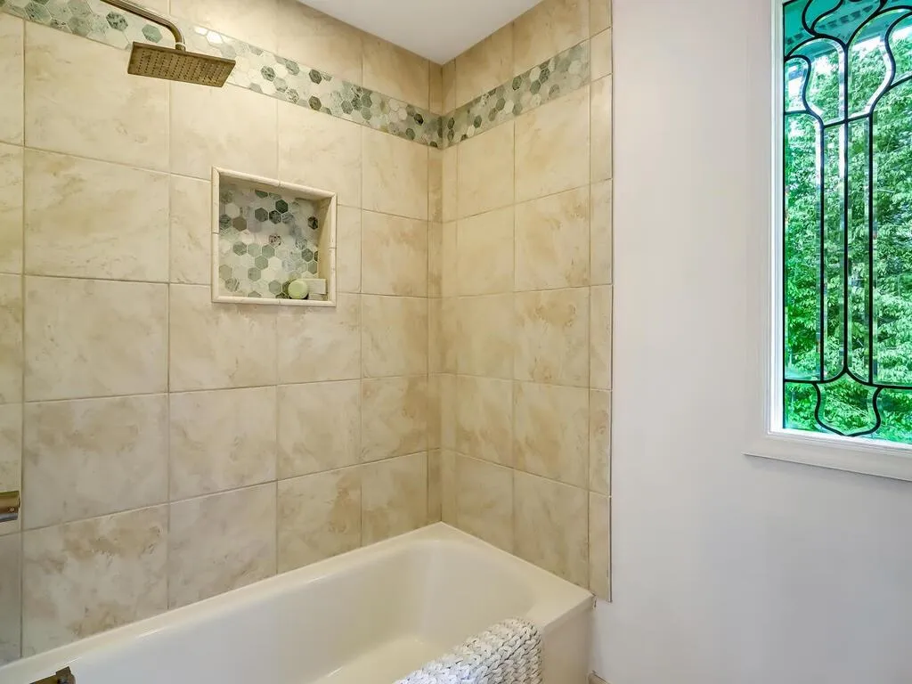 9460 Huntcliff Trce, Sandy Springs, Georgia 30350, 6 Bedrooms Bedrooms, ,4 BathroomsBathrooms,Residential,Sold,9460 Huntcliff Trce,6876731