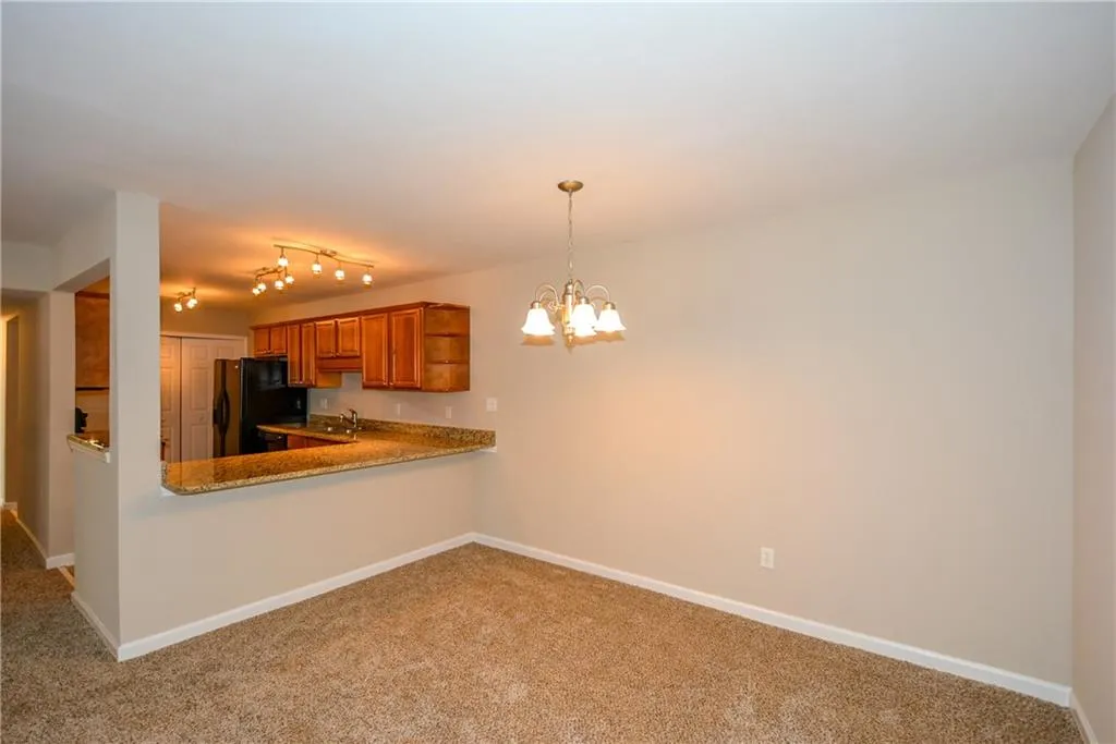 403 Brighton Point, Sandy Springs, Georgia 30328, 2 Bedrooms Bedrooms, ,2 BathroomsBathrooms,Residential,Sold,403 Brighton Point,5923889