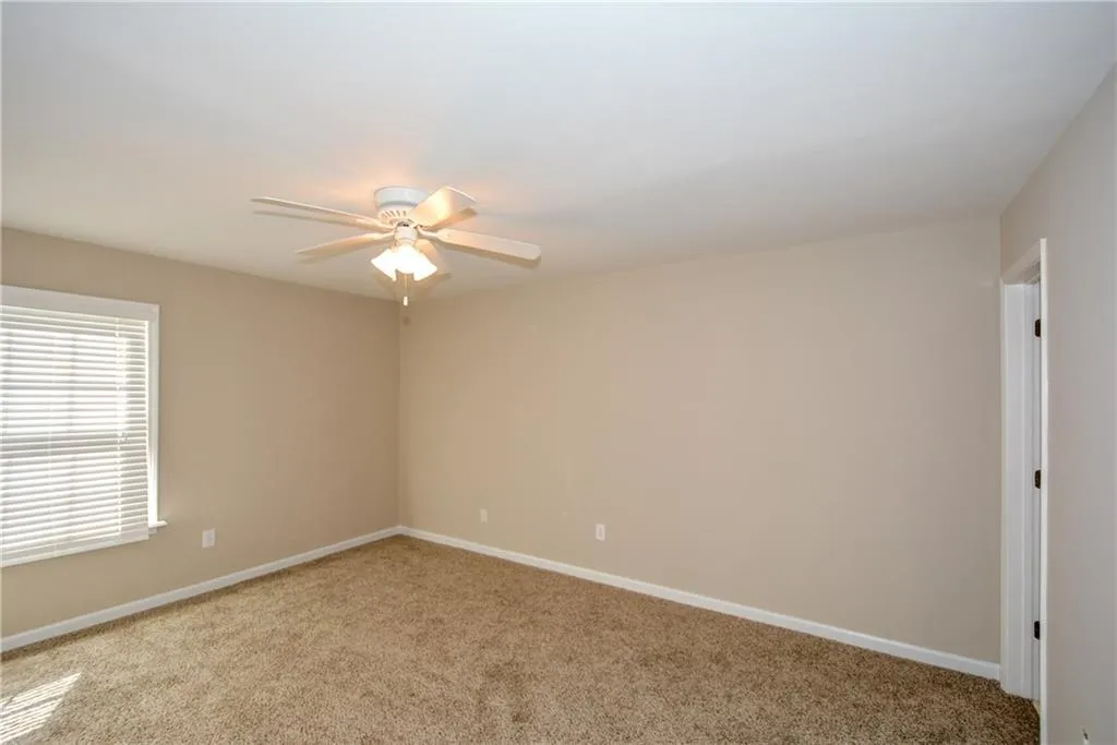 403 Brighton Point, Sandy Springs, Georgia 30328, 2 Bedrooms Bedrooms, ,2 BathroomsBathrooms,Residential,Sold,403 Brighton Point,5923889