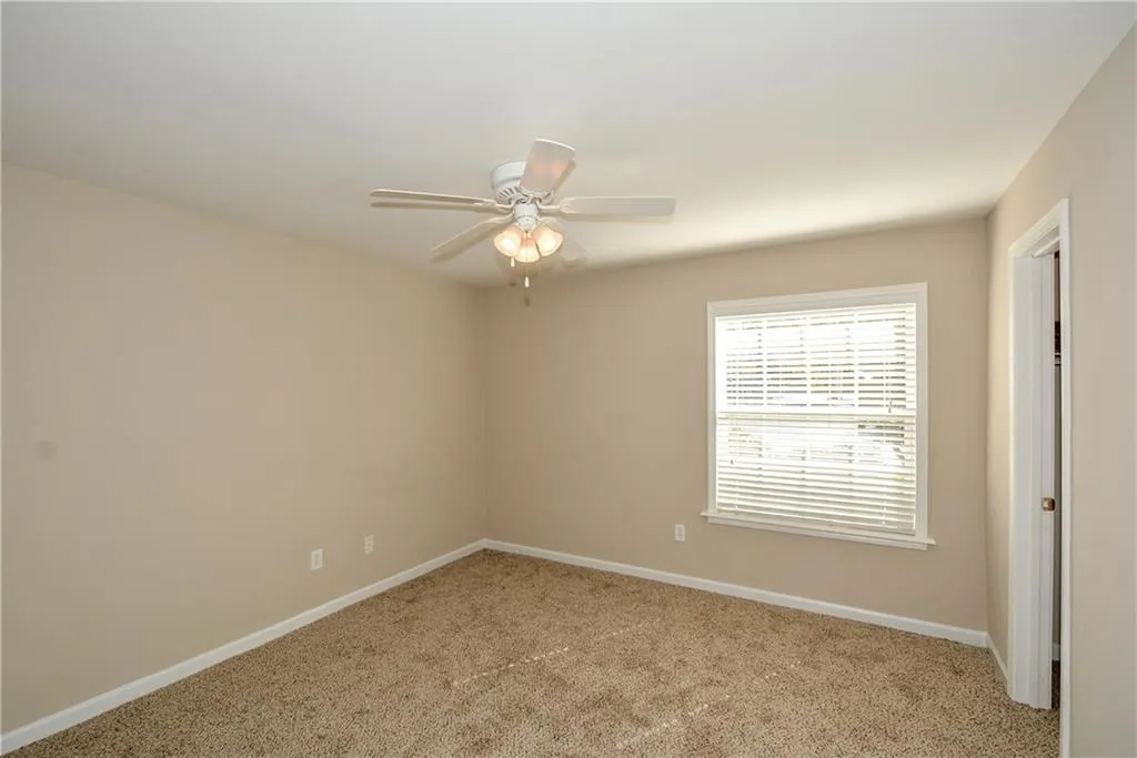 403 Brighton Point, Sandy Springs, Georgia 30328, 2 Bedrooms Bedrooms, ,2 BathroomsBathrooms,Residential,Sold,403 Brighton Point,5923889