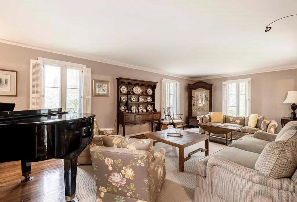 1060 Mountain Creek Trail, Sandy Springs, Georgia 30328, 4 Bedrooms Bedrooms, ,3 BathroomsBathrooms,Residential,Sold,1060 Mountain Creek Trail,7200622