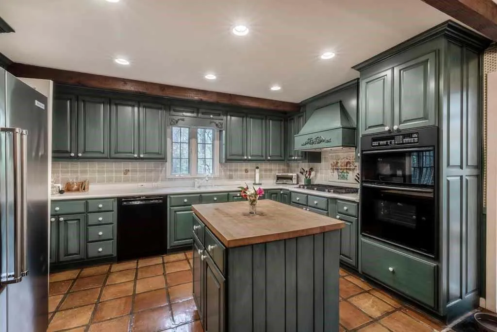 1060 Mountain Creek Trail, Sandy Springs, Georgia 30328, 4 Bedrooms Bedrooms, ,3 BathroomsBathrooms,Residential,Sold,1060 Mountain Creek Trail,7200622