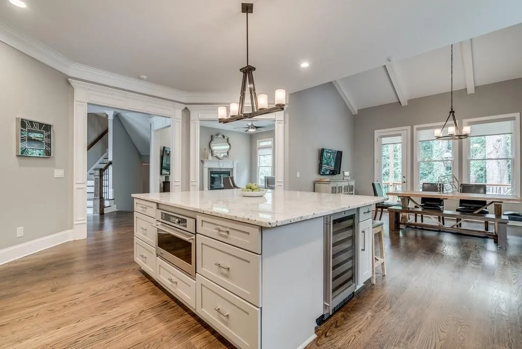 20 W Belle Isle Road, Sandy Springs, Georgia 30342, 5 Bedrooms Bedrooms, ,4 BathroomsBathrooms,Residential,Sold,20 W Belle Isle Road,6096099