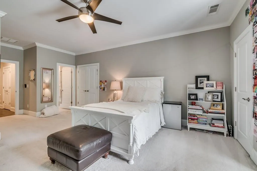 20 W Belle Isle Road, Sandy Springs, Georgia 30342, 5 Bedrooms Bedrooms, ,4 BathroomsBathrooms,Residential,Sold,20 W Belle Isle Road,6096099