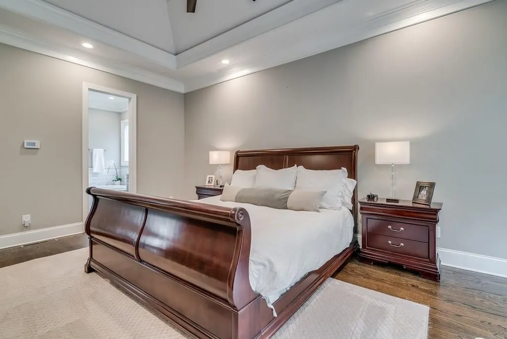 20 W Belle Isle Road, Sandy Springs, Georgia 30342, 5 Bedrooms Bedrooms, ,4 BathroomsBathrooms,Residential,Sold,20 W Belle Isle Road,6096099