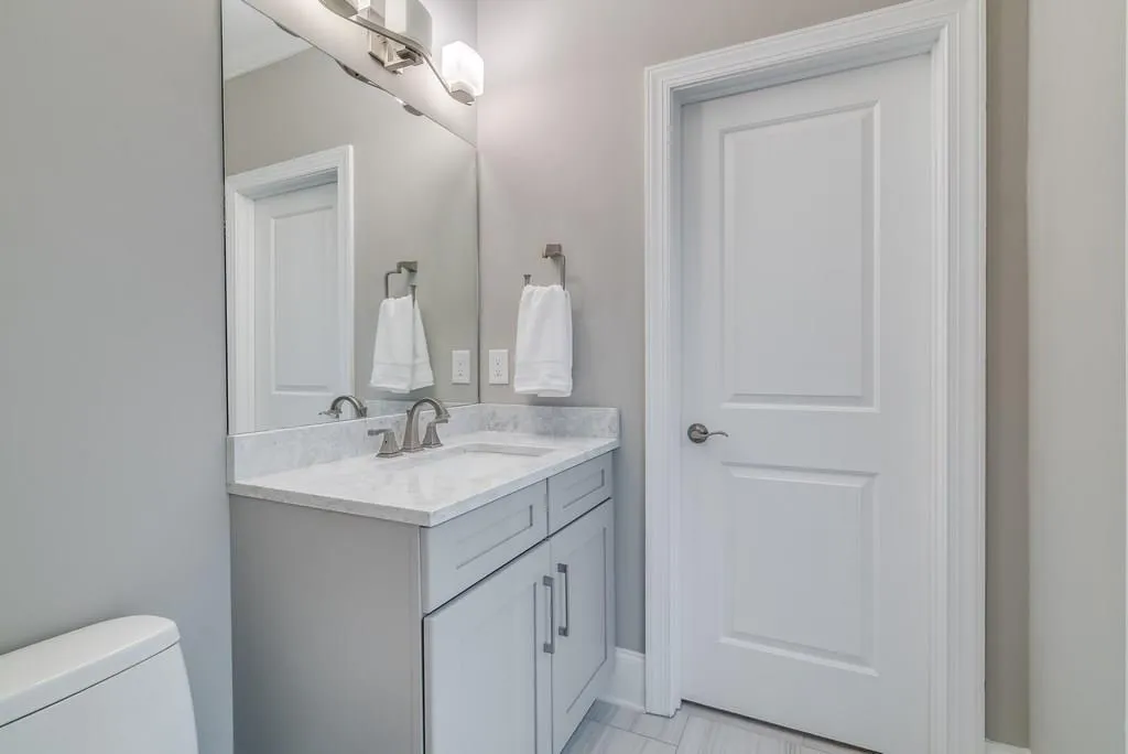 20 W Belle Isle Road, Sandy Springs, Georgia 30342, 5 Bedrooms Bedrooms, ,4 BathroomsBathrooms,Residential,Sold,20 W Belle Isle Road,6096099