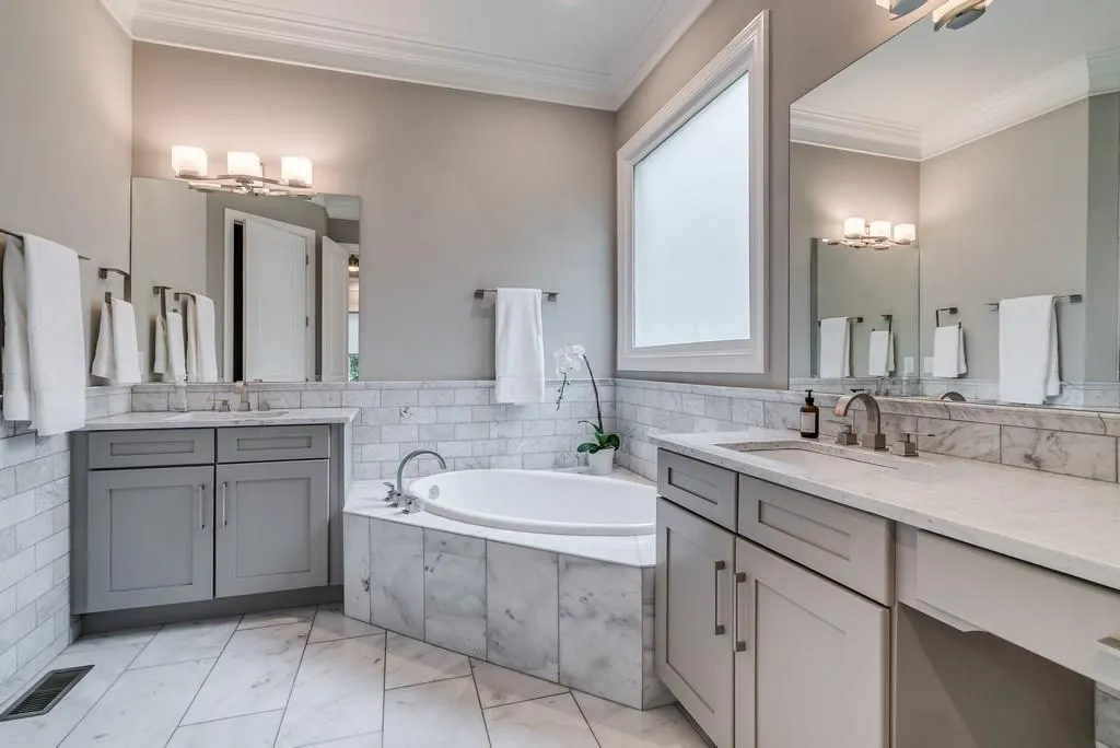 20 W Belle Isle Road, Sandy Springs, Georgia 30342, 5 Bedrooms Bedrooms, ,4 BathroomsBathrooms,Residential,Sold,20 W Belle Isle Road,6096099