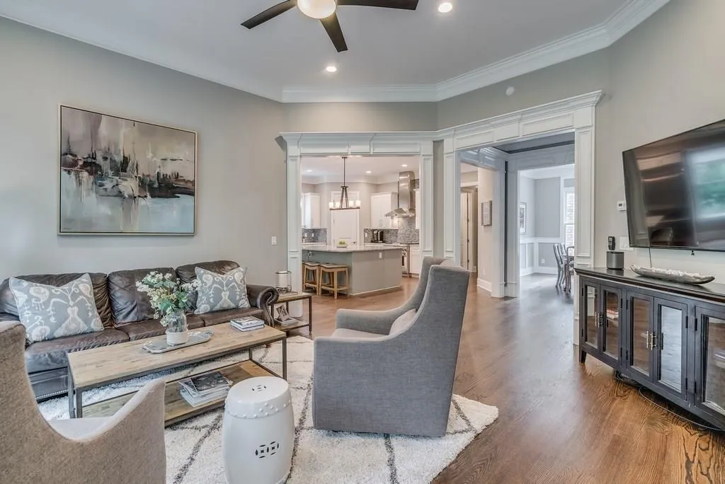 20 W Belle Isle Road, Sandy Springs, Georgia 30342, 5 Bedrooms Bedrooms, ,4 BathroomsBathrooms,Residential,Sold,20 W Belle Isle Road,6096099