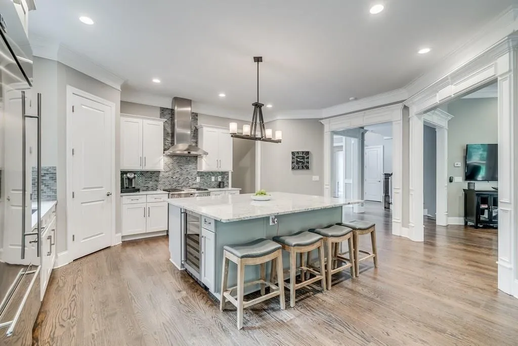 20 W Belle Isle Road, Sandy Springs, Georgia 30342, 5 Bedrooms Bedrooms, ,4 BathroomsBathrooms,Residential,Sold,20 W Belle Isle Road,6096099