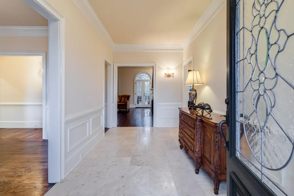 570 Avignon Court, Sandy Springs, Georgia 30350, 4 Bedrooms Bedrooms, ,3 BathroomsBathrooms,Residential,Sold,570 Avignon Court,6675596