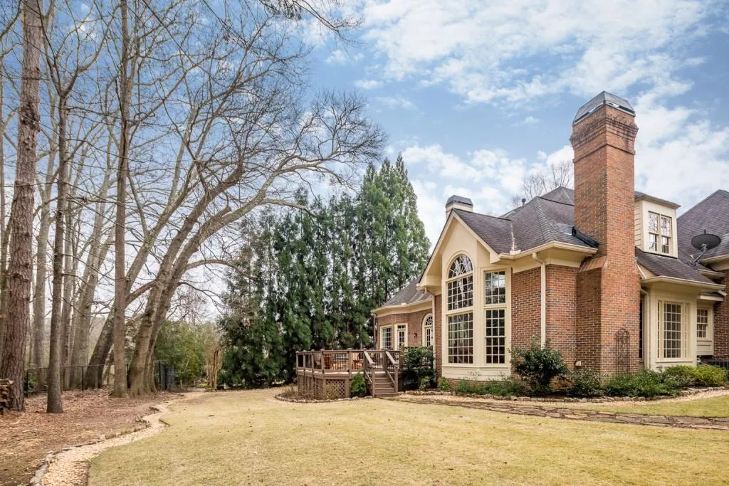 570 Avignon Court, Sandy Springs, Georgia 30350, 4 Bedrooms Bedrooms, ,3 BathroomsBathrooms,Residential,Sold,570 Avignon Court,6675596