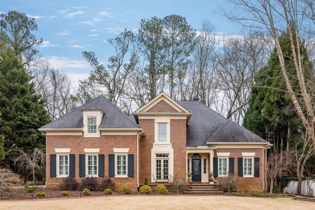 570 Avignon Court, Sandy Springs, Georgia 30350, 4 Bedrooms Bedrooms, ,3 BathroomsBathrooms,Residential,Sold,570 Avignon Court,6675596