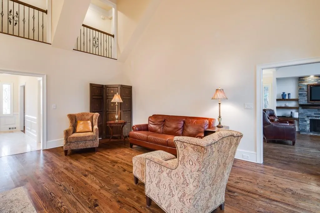 570 Avignon Court, Sandy Springs, Georgia 30350, 4 Bedrooms Bedrooms, ,3 BathroomsBathrooms,Residential,Sold,570 Avignon Court,6675596