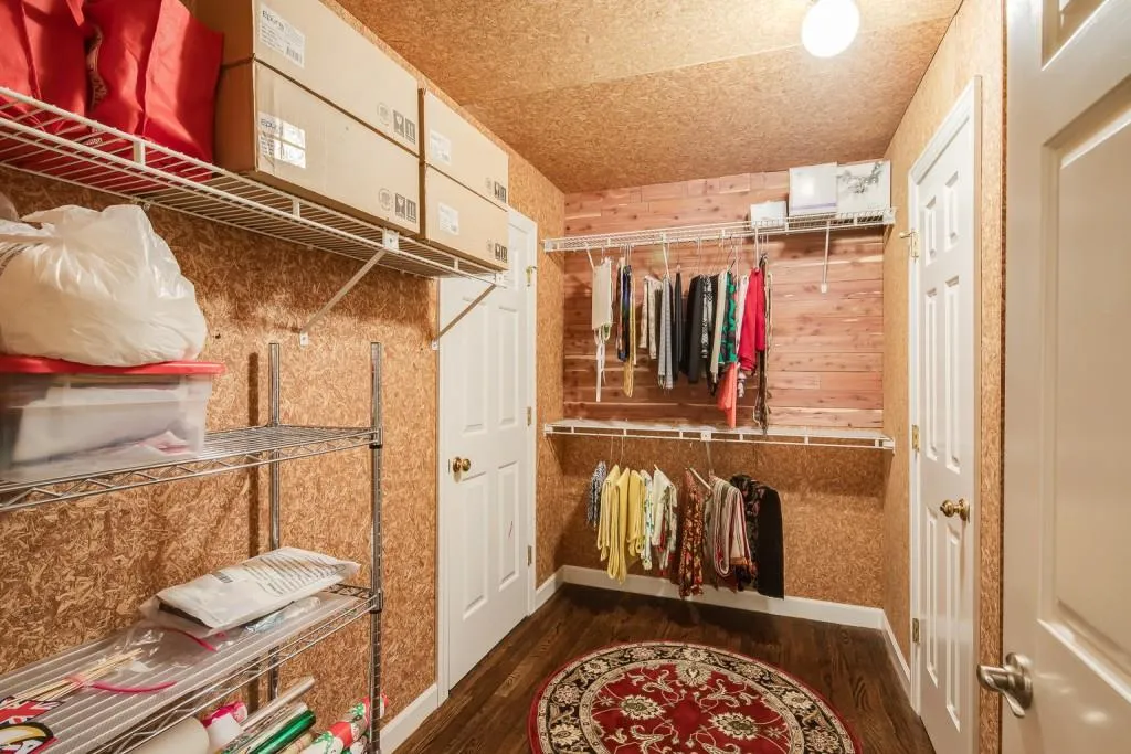 570 Avignon Court, Sandy Springs, Georgia 30350, 4 Bedrooms Bedrooms, ,3 BathroomsBathrooms,Residential,Sold,570 Avignon Court,6675596