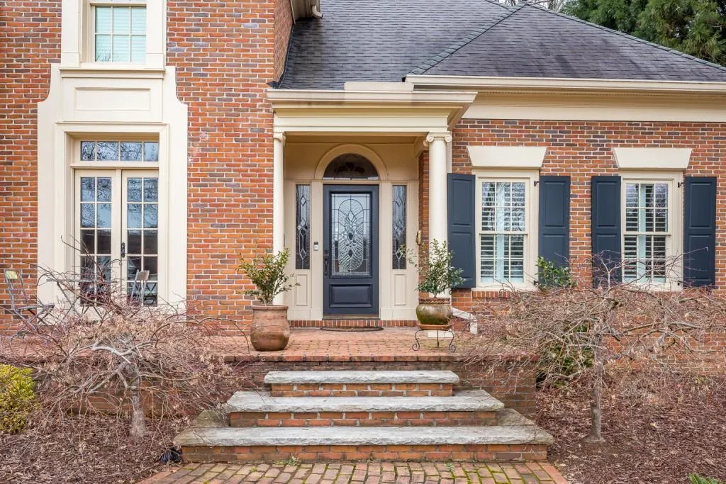 570 Avignon Court, Sandy Springs, Georgia 30350, 4 Bedrooms Bedrooms, ,3 BathroomsBathrooms,Residential,Sold,570 Avignon Court,6675596