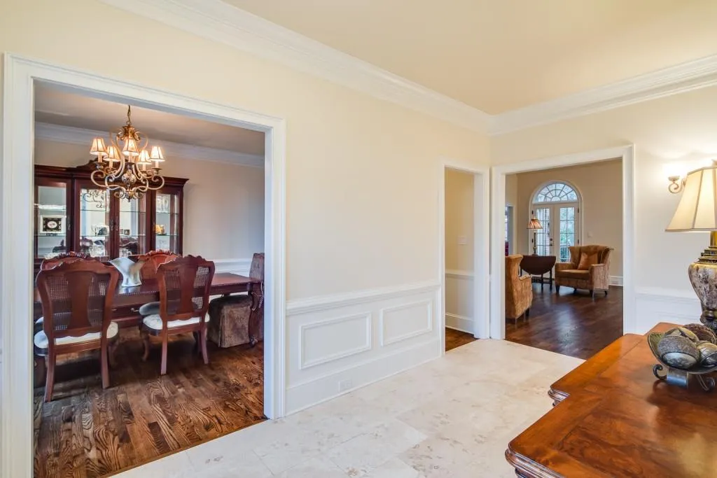 570 Avignon Court, Sandy Springs, Georgia 30350, 4 Bedrooms Bedrooms, ,3 BathroomsBathrooms,Residential,Sold,570 Avignon Court,6675596