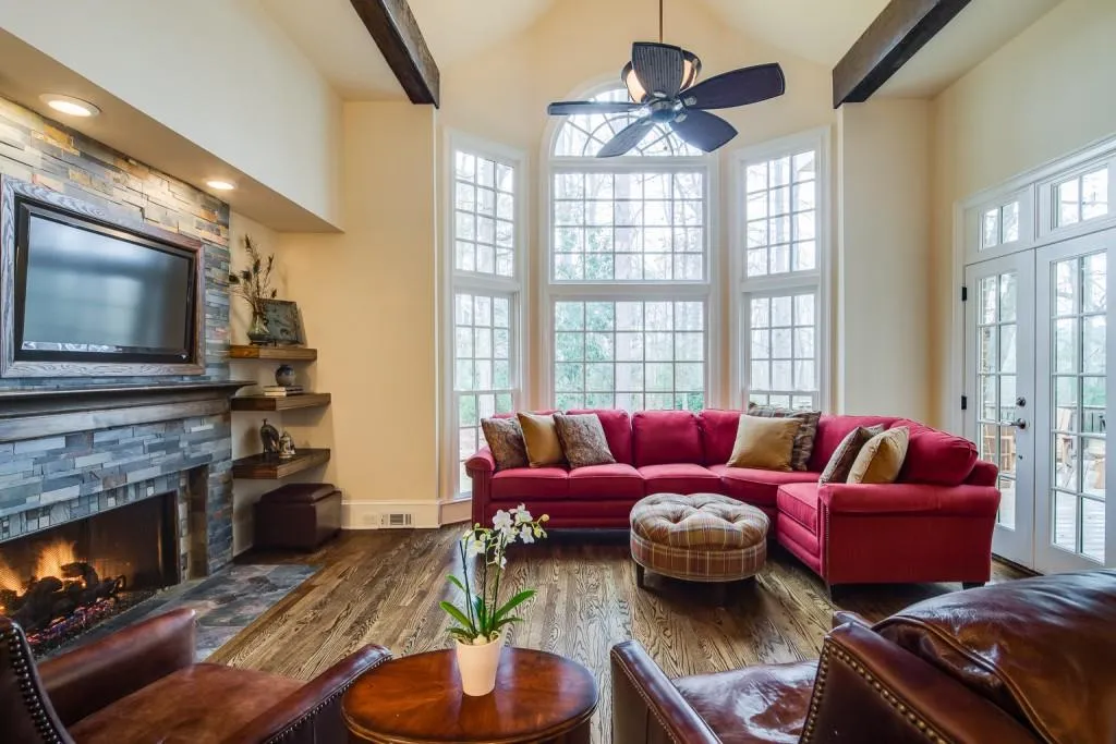 570 Avignon Court, Sandy Springs, Georgia 30350, 4 Bedrooms Bedrooms, ,3 BathroomsBathrooms,Residential,Sold,570 Avignon Court,6675596