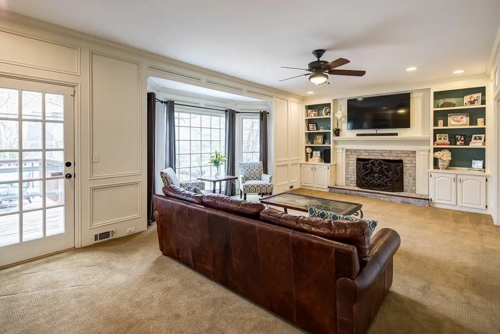 7615 Wolf Brook Drive, Sandy Springs, Georgia 30350, 5 Bedrooms Bedrooms, ,4 BathroomsBathrooms,Residential,Sold,7615 Wolf Brook Drive,6514029