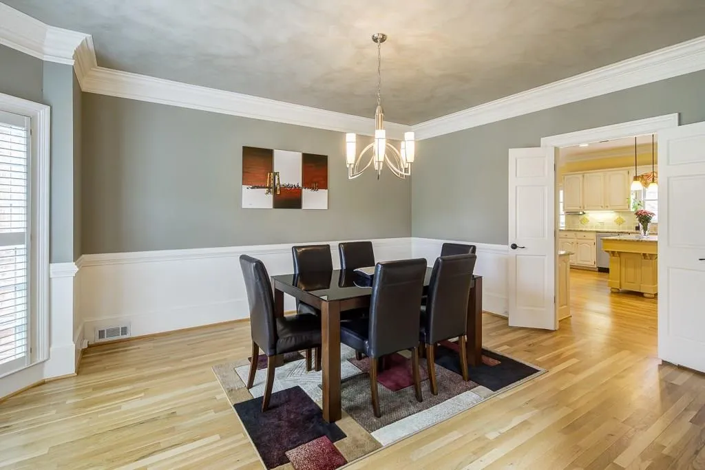 7615 Wolf Brook Drive, Sandy Springs, Georgia 30350, 5 Bedrooms Bedrooms, ,4 BathroomsBathrooms,Residential,Sold,7615 Wolf Brook Drive,6514029