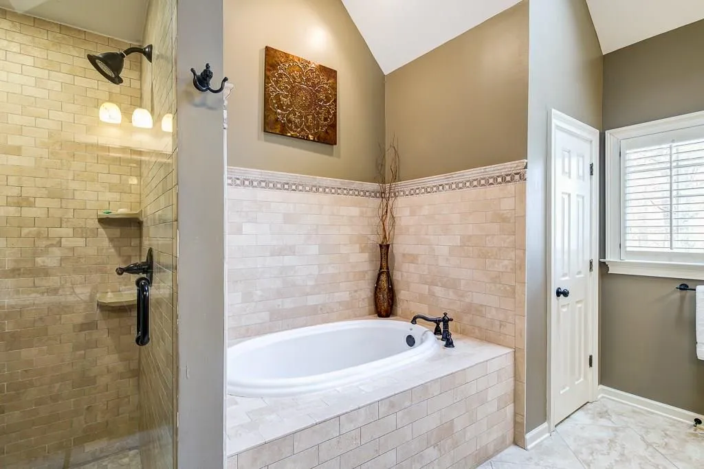 7615 Wolf Brook Drive, Sandy Springs, Georgia 30350, 5 Bedrooms Bedrooms, ,4 BathroomsBathrooms,Residential,Sold,7615 Wolf Brook Drive,6514029