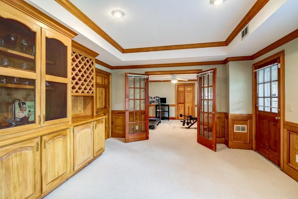 7615 Wolf Brook Drive, Sandy Springs, Georgia 30350, 5 Bedrooms Bedrooms, ,4 BathroomsBathrooms,Residential,Sold,7615 Wolf Brook Drive,6514029