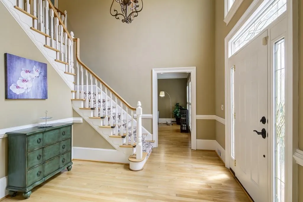 7615 Wolf Brook Drive, Sandy Springs, Georgia 30350, 5 Bedrooms Bedrooms, ,4 BathroomsBathrooms,Residential,Sold,7615 Wolf Brook Drive,6514029