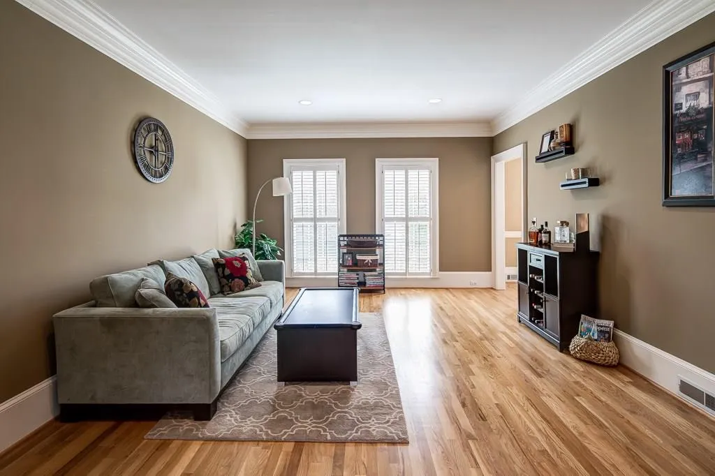 7615 Wolf Brook Drive, Sandy Springs, Georgia 30350, 5 Bedrooms Bedrooms, ,4 BathroomsBathrooms,Residential,Sold,7615 Wolf Brook Drive,6514029