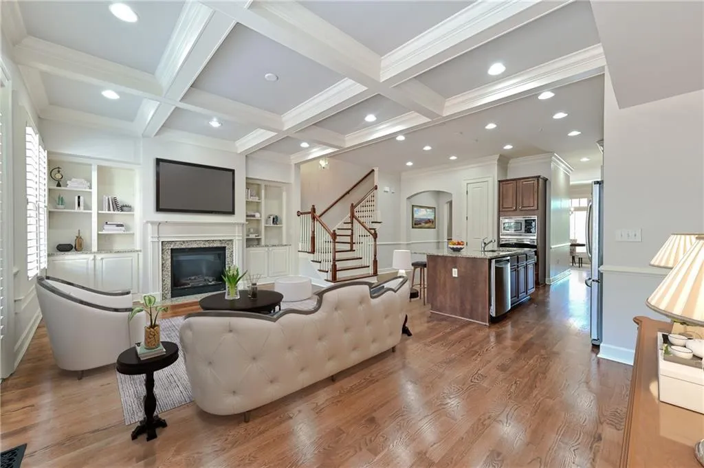 211 Riversgate Drive, Atlanta, Georgia 30339, 3 Bedrooms Bedrooms, ,3 BathroomsBathrooms,Residential,Sold,211 Riversgate Drive,6797108