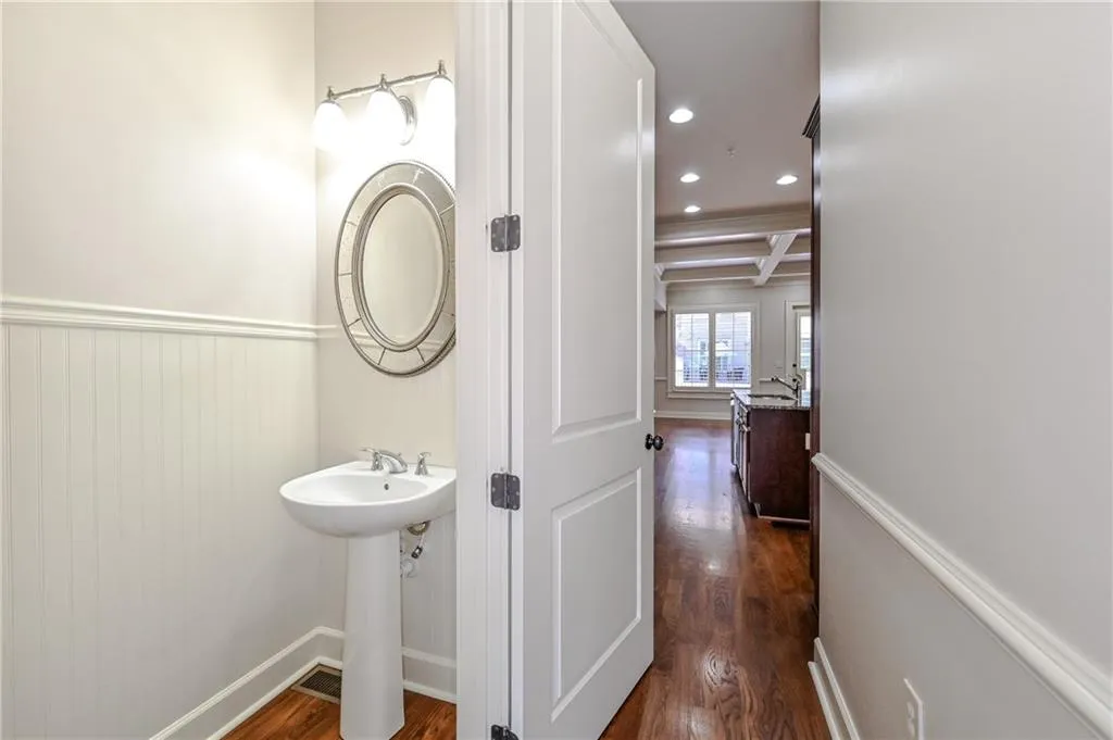 211 Riversgate Drive, Atlanta, Georgia 30339, 3 Bedrooms Bedrooms, ,3 BathroomsBathrooms,Residential,Sold,211 Riversgate Drive,6797108