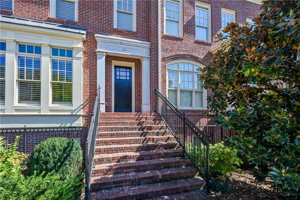 211 Riversgate Drive, Atlanta, Georgia 30339, 3 Bedrooms Bedrooms, ,3 BathroomsBathrooms,Residential,Sold,211 Riversgate Drive,6797108