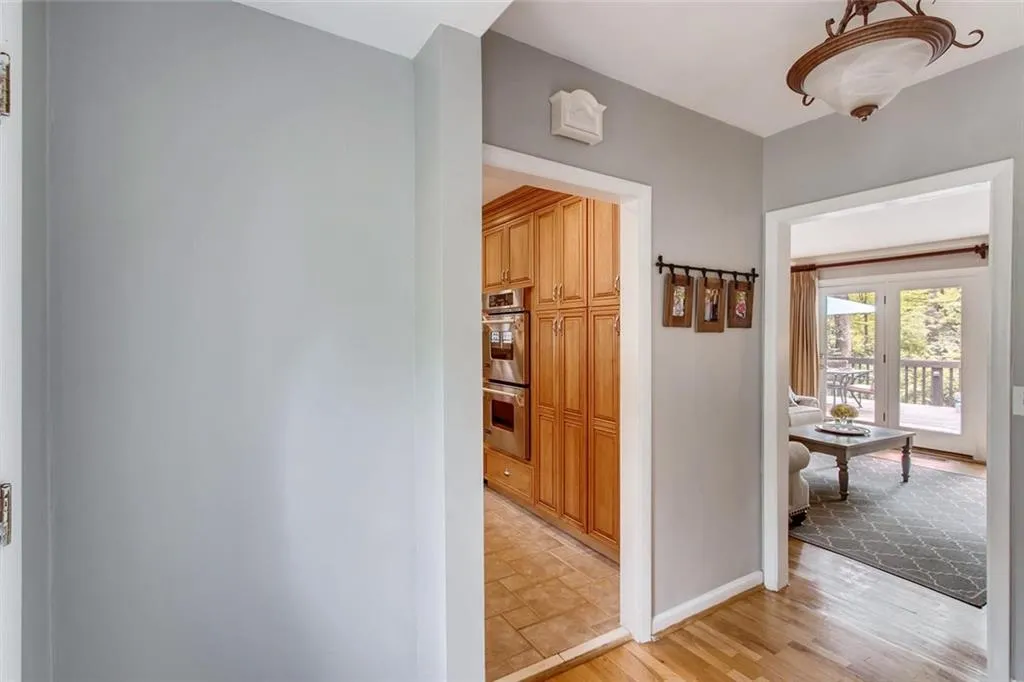 435 Forest Hills Drive Ne, Atlanta, Georgia 30342, 3 Bedrooms Bedrooms, ,3 BathroomsBathrooms,Residential,Sold,435 Forest Hills Drive Ne,6542951