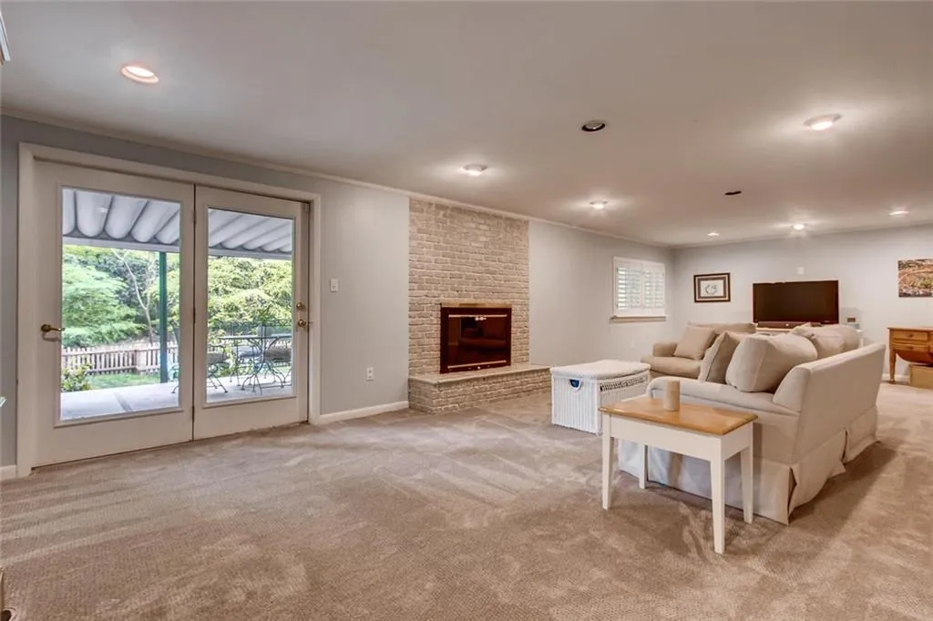 435 Forest Hills Drive Ne, Atlanta, Georgia 30342, 3 Bedrooms Bedrooms, ,3 BathroomsBathrooms,Residential,Sold,435 Forest Hills Drive Ne,6542951