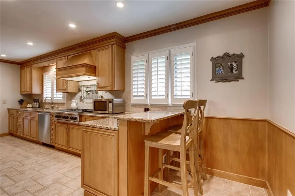 435 Forest Hills Drive Ne, Atlanta, Georgia 30342, 3 Bedrooms Bedrooms, ,3 BathroomsBathrooms,Residential,Sold,435 Forest Hills Drive Ne,6542951