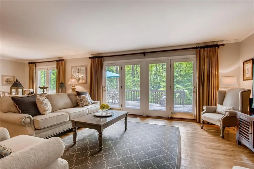 435 Forest Hills Drive Ne, Atlanta, Georgia 30342, 3 Bedrooms Bedrooms, ,3 BathroomsBathrooms,Residential,Sold,435 Forest Hills Drive Ne,6542951