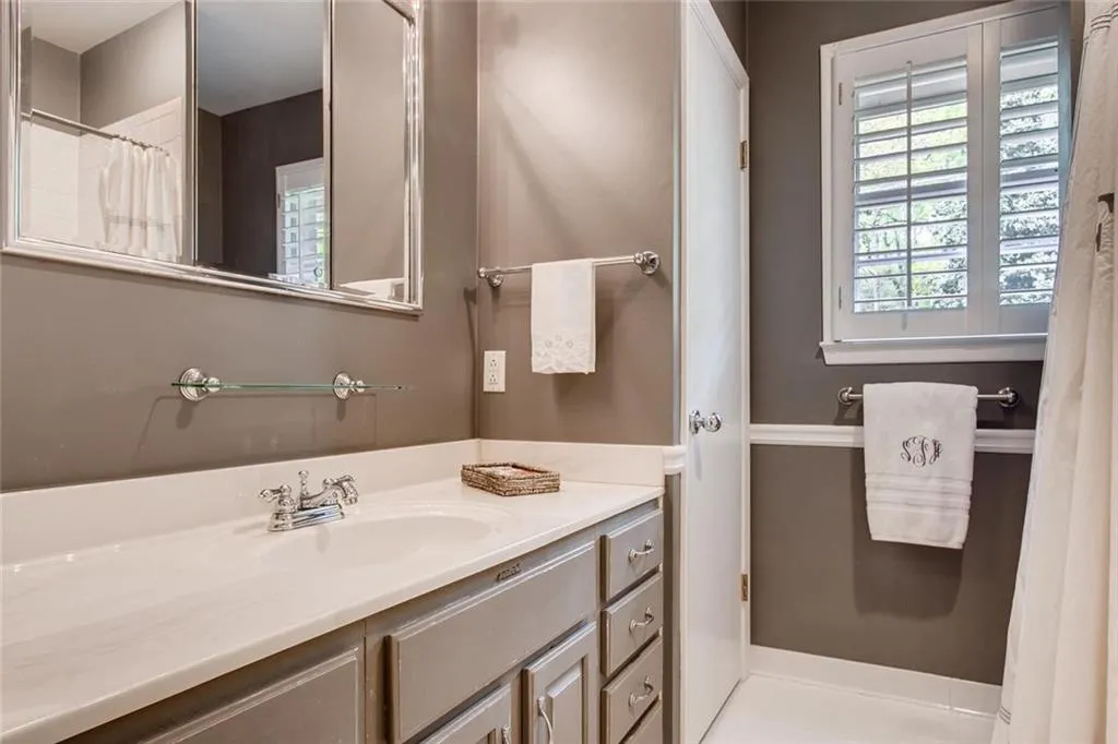 435 Forest Hills Drive Ne, Atlanta, Georgia 30342, 3 Bedrooms Bedrooms, ,3 BathroomsBathrooms,Residential,Sold,435 Forest Hills Drive Ne,6542951