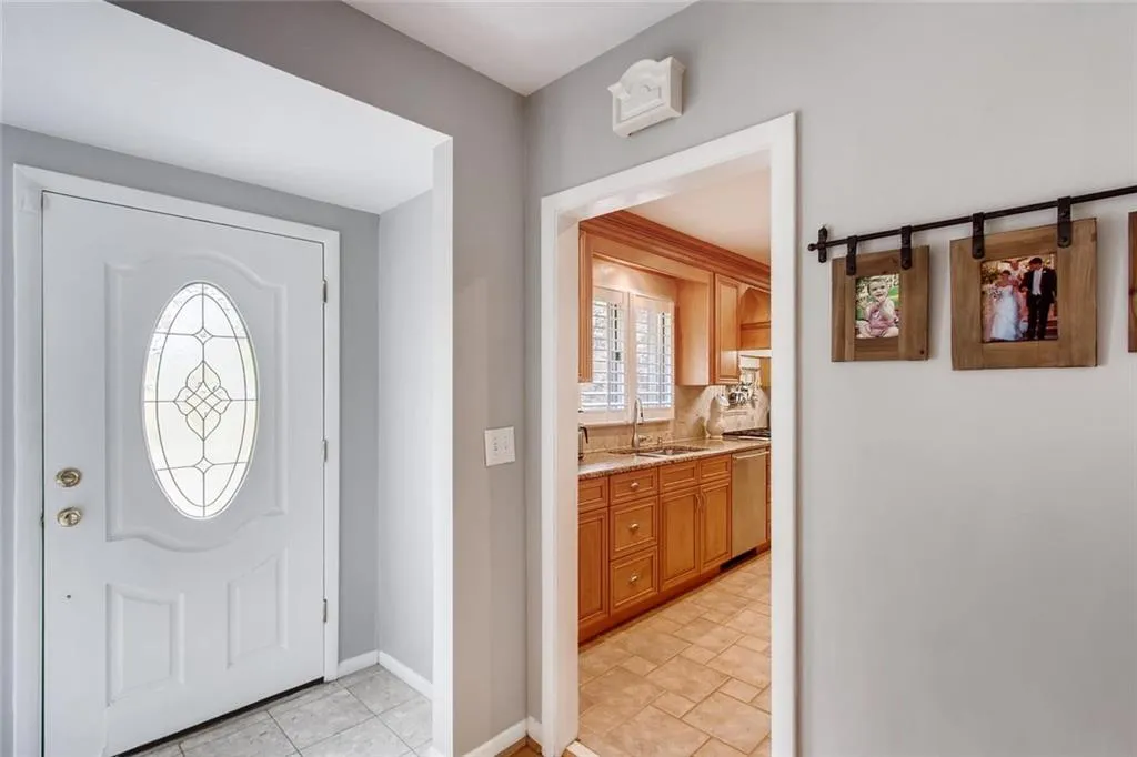 435 Forest Hills Drive Ne, Atlanta, Georgia 30342, 3 Bedrooms Bedrooms, ,3 BathroomsBathrooms,Residential,Sold,435 Forest Hills Drive Ne,6542951