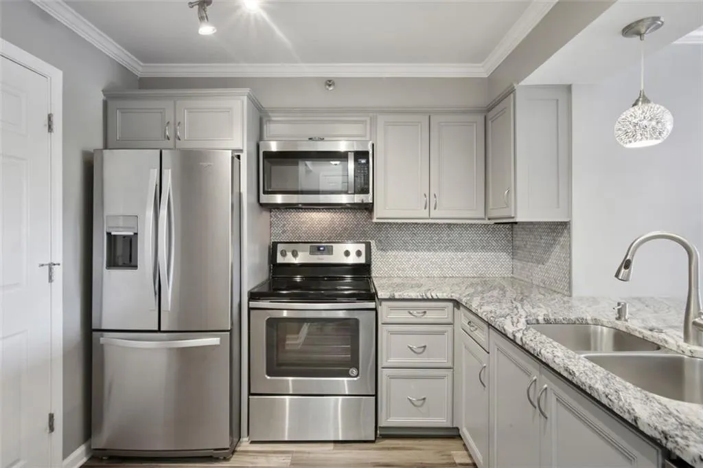 795 Hammond Drive Unit 501, Atlanta, Georgia 30328, 2 Bedrooms Bedrooms, ,1 BathroomBathrooms,Residential,Sold,795 Hammond Drive Unit 501,6974766