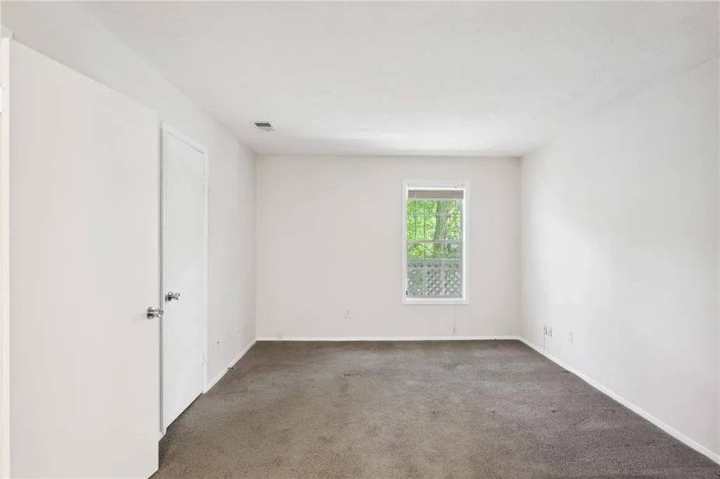 407 Natchez Trace, Sandy Springs, Georgia 30350, 2 Bedrooms Bedrooms, ,2 BathroomsBathrooms,Residential,Sold,407 Natchez Trace,7197668