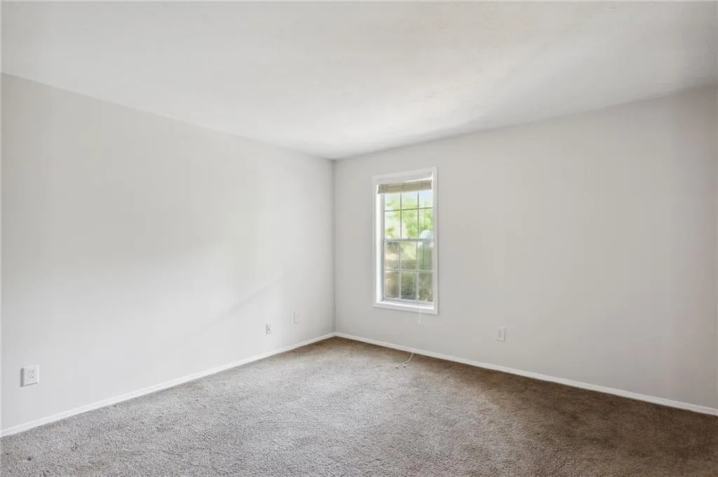 407 Natchez Trace, Sandy Springs, Georgia 30350, 2 Bedrooms Bedrooms, ,2 BathroomsBathrooms,Residential,Sold,407 Natchez Trace,7197668