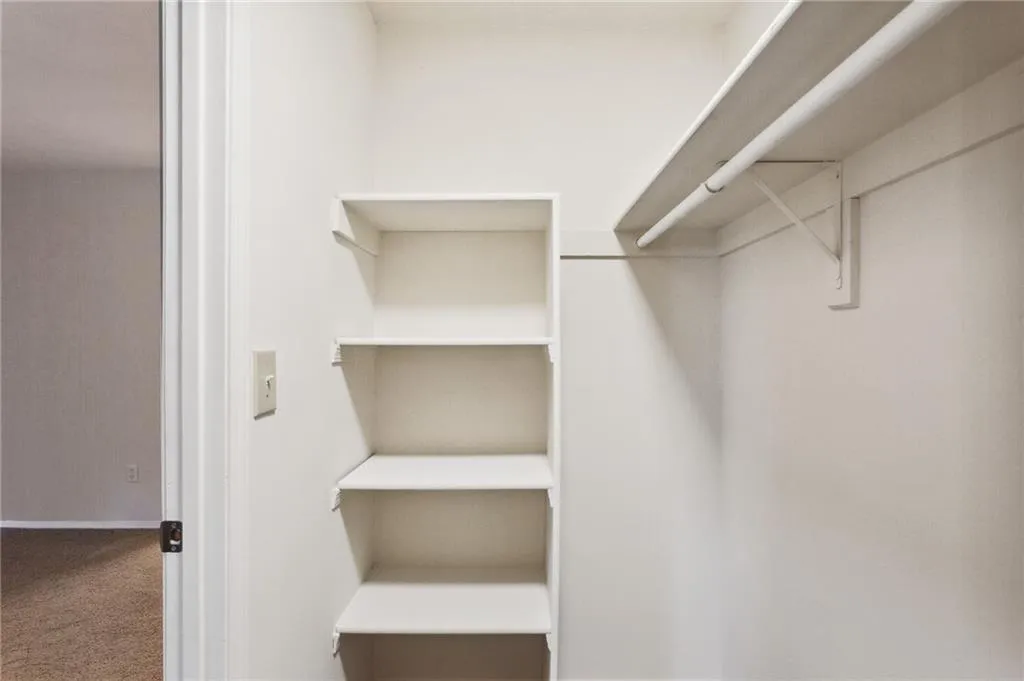 407 Natchez Trace, Sandy Springs, Georgia 30350, 2 Bedrooms Bedrooms, ,2 BathroomsBathrooms,Residential,Sold,407 Natchez Trace,7197668