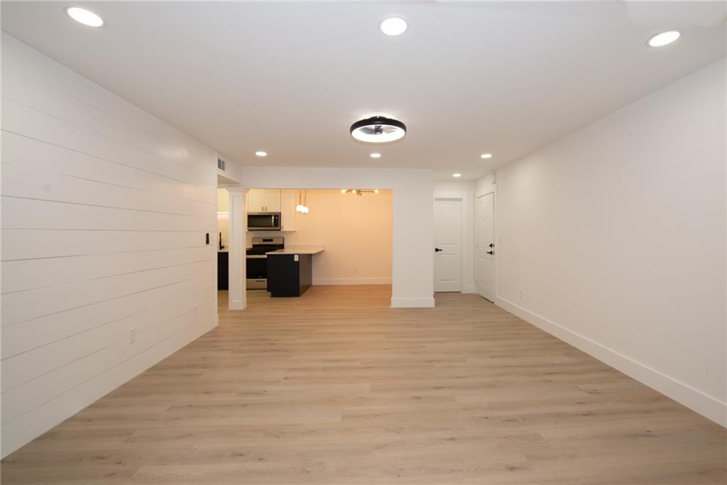 5143 Roswell Road Unit 2, Sandy Springs, Georgia 30342, 2 Bedrooms Bedrooms, ,2 BathroomsBathrooms,Residential,Sold,5143 Roswell Road Unit 2,7303460