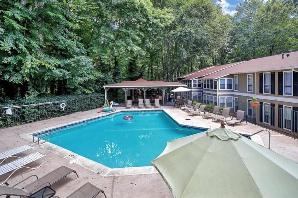 5143 Roswell Road Unit 2, Sandy Springs, Georgia 30342, 2 Bedrooms Bedrooms, ,2 BathroomsBathrooms,Residential,Sold,5143 Roswell Road Unit 2,7303460