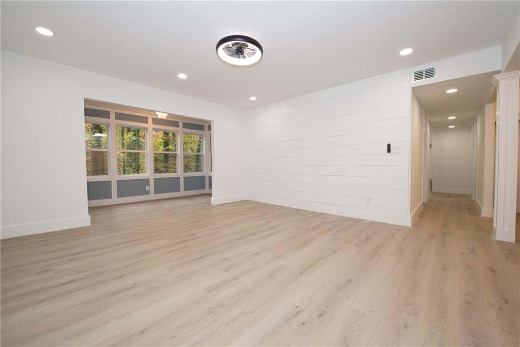 5143 Roswell Road Unit 2, Sandy Springs, Georgia 30342, 2 Bedrooms Bedrooms, ,2 BathroomsBathrooms,Residential,Sold,5143 Roswell Road Unit 2,7303460