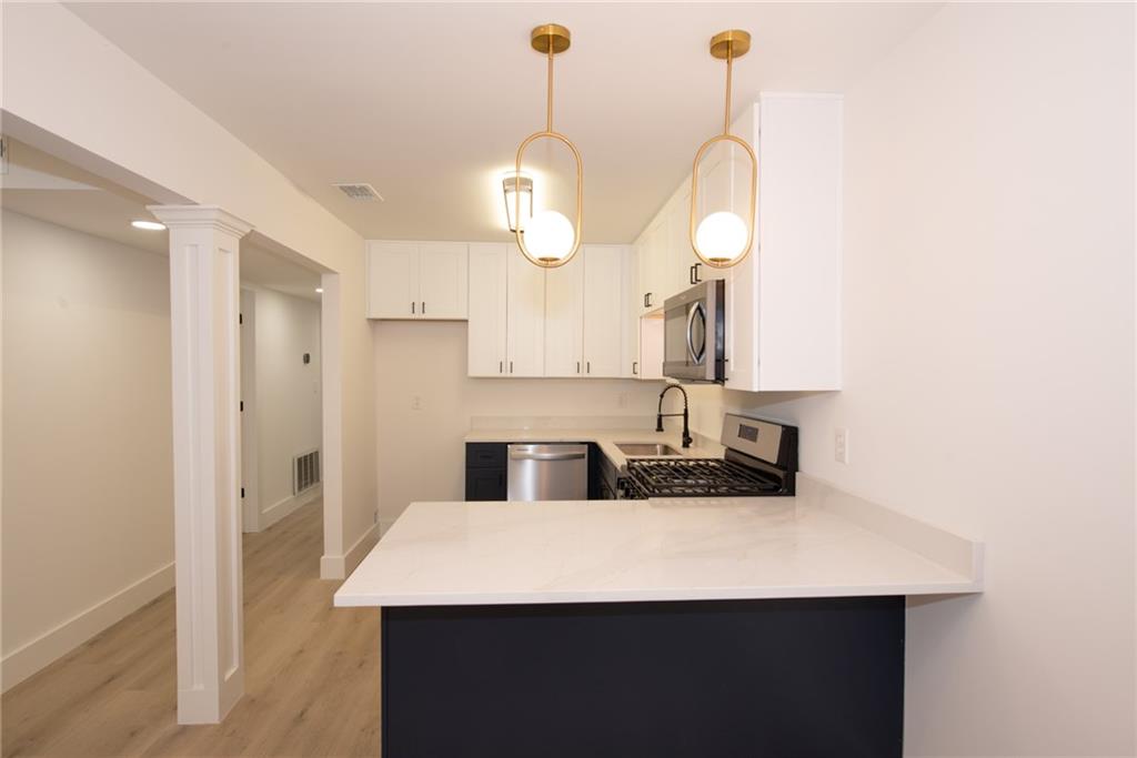 5143 Roswell Road Unit 2, Sandy Springs, Georgia 30342, 2 Bedrooms Bedrooms, ,2 BathroomsBathrooms,Residential,Sold,5143 Roswell Road Unit 2,7303460