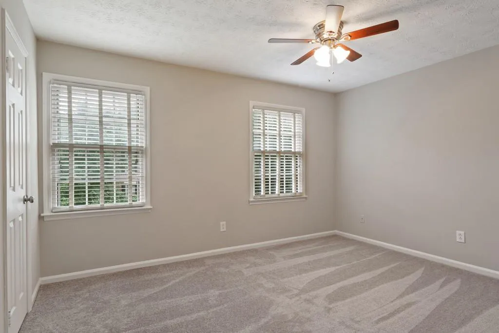 6700 Roswell Road Unit 16b, Sandy Springs, Georgia 30328, 2 Bedrooms Bedrooms, ,1 BathroomBathrooms,Residential,Sold,6700 Roswell Road Unit 16b,5738978