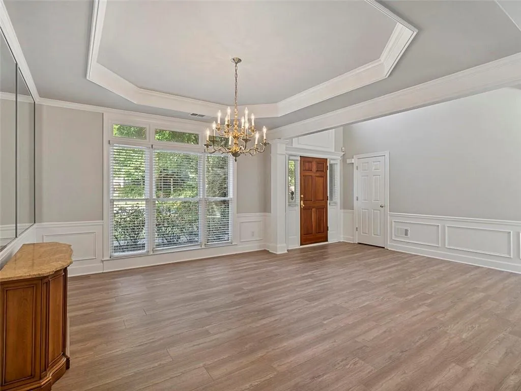 300 Craighead Drive, Sandy Springs, Georgia 30319, 4 Bedrooms Bedrooms, ,3 BathroomsBathrooms,Residential,Sold,300 Craighead Drive,6958166