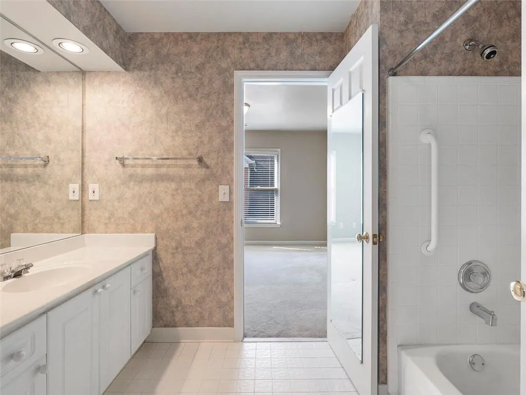 300 Craighead Drive, Sandy Springs, Georgia 30319, 4 Bedrooms Bedrooms, ,3 BathroomsBathrooms,Residential,Sold,300 Craighead Drive,6958166