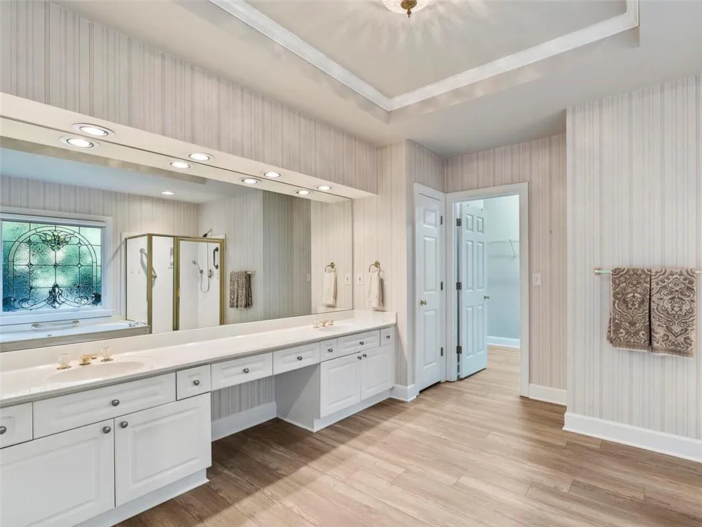 300 Craighead Drive, Sandy Springs, Georgia 30319, 4 Bedrooms Bedrooms, ,3 BathroomsBathrooms,Residential,Sold,300 Craighead Drive,6958166