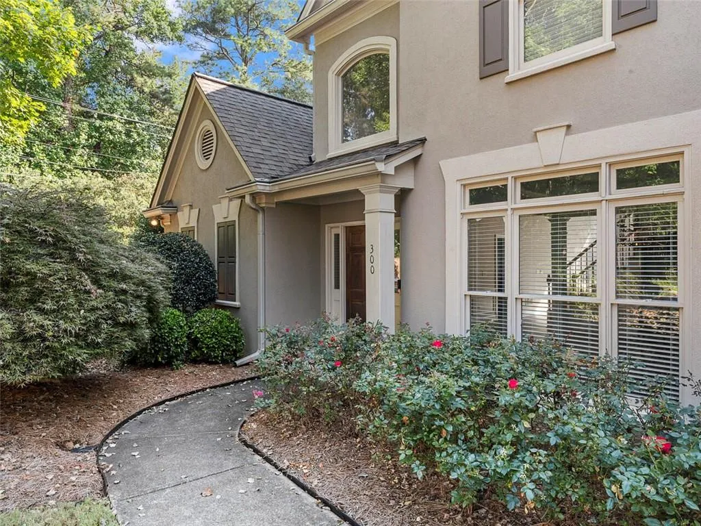 300 Craighead Drive, Sandy Springs, Georgia 30319, 4 Bedrooms Bedrooms, ,3 BathroomsBathrooms,Residential,Sold,300 Craighead Drive,6958166